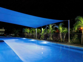 Queens Beach Tourist Village, Bowen